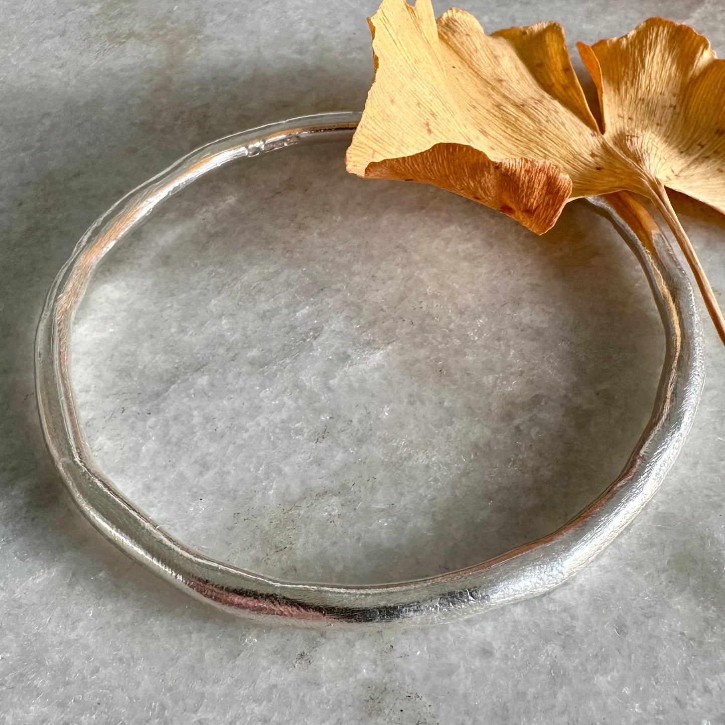 STRAND BANGLE