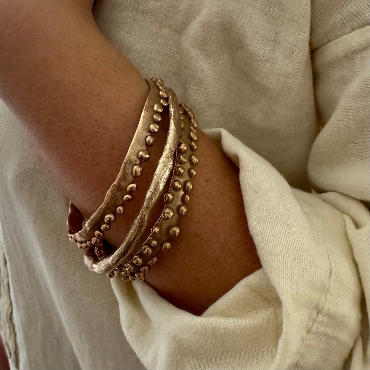 STRAND BANGLE