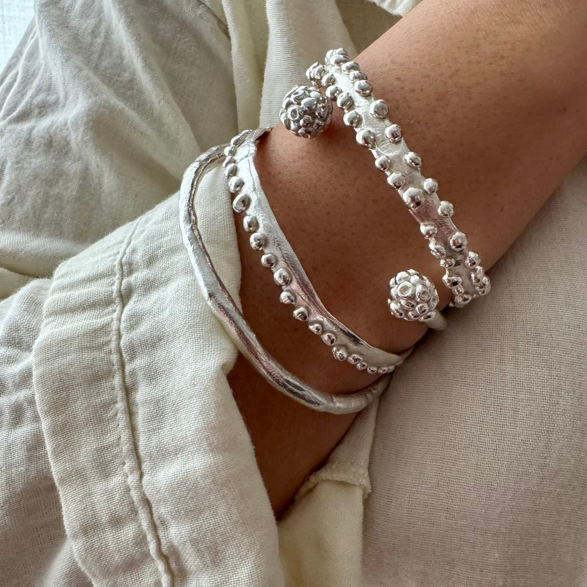 MORA CUFF