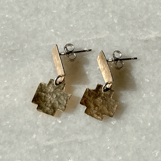 Nell Earrings: gorgeous handmade recycled gold earrings of rectangular and cross shapes. Articulated for movement and to benefit from that inimitable flash of gold.